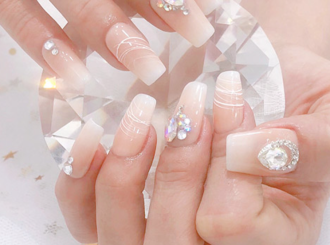 CHAM NAIL